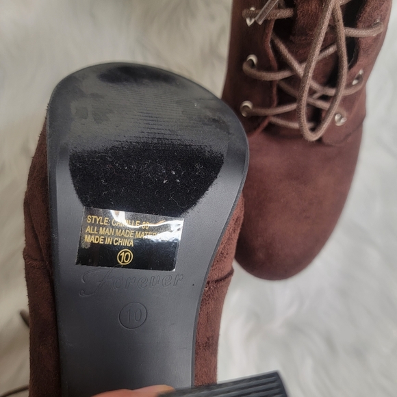 Suede ankle boots chunky high heel and laces. - Picture 6 of 12